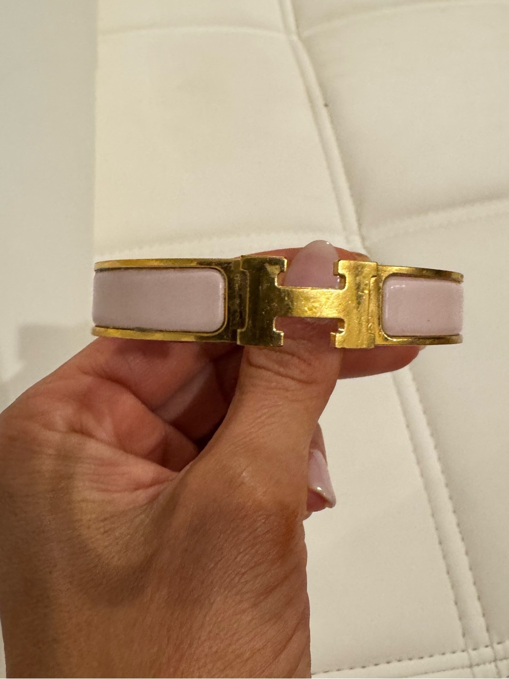 H clic clac bracelet with heavy scratches Gold-Tone Pink Enamel Cuff Bracelet